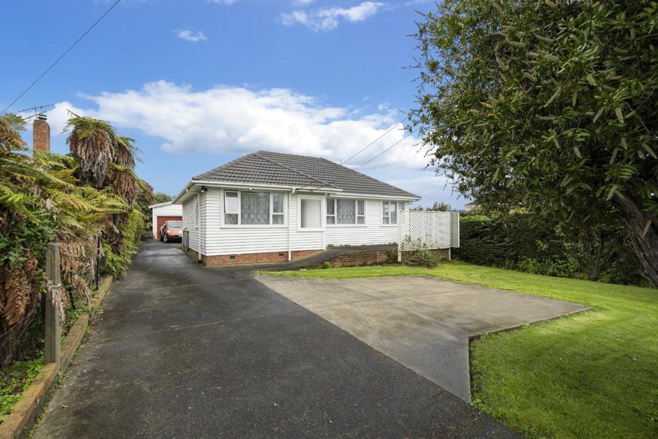 Entire House In Mt Wellington, Central Auckland Eksteriør bilde